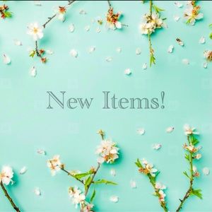 New Items beyond this point! 😍 Make me an Offer!
